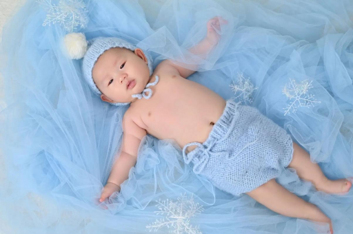 孝义孕妇在家站着分娩